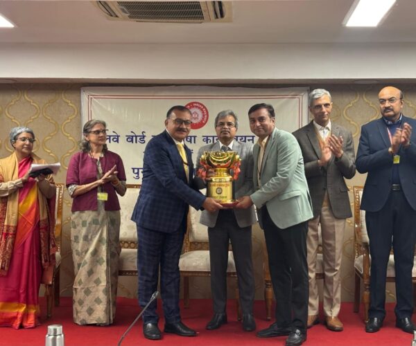 Konkan Railway Wins Rail Minister’s Official Language Running Trophy for Excellence in Hindi Implementation